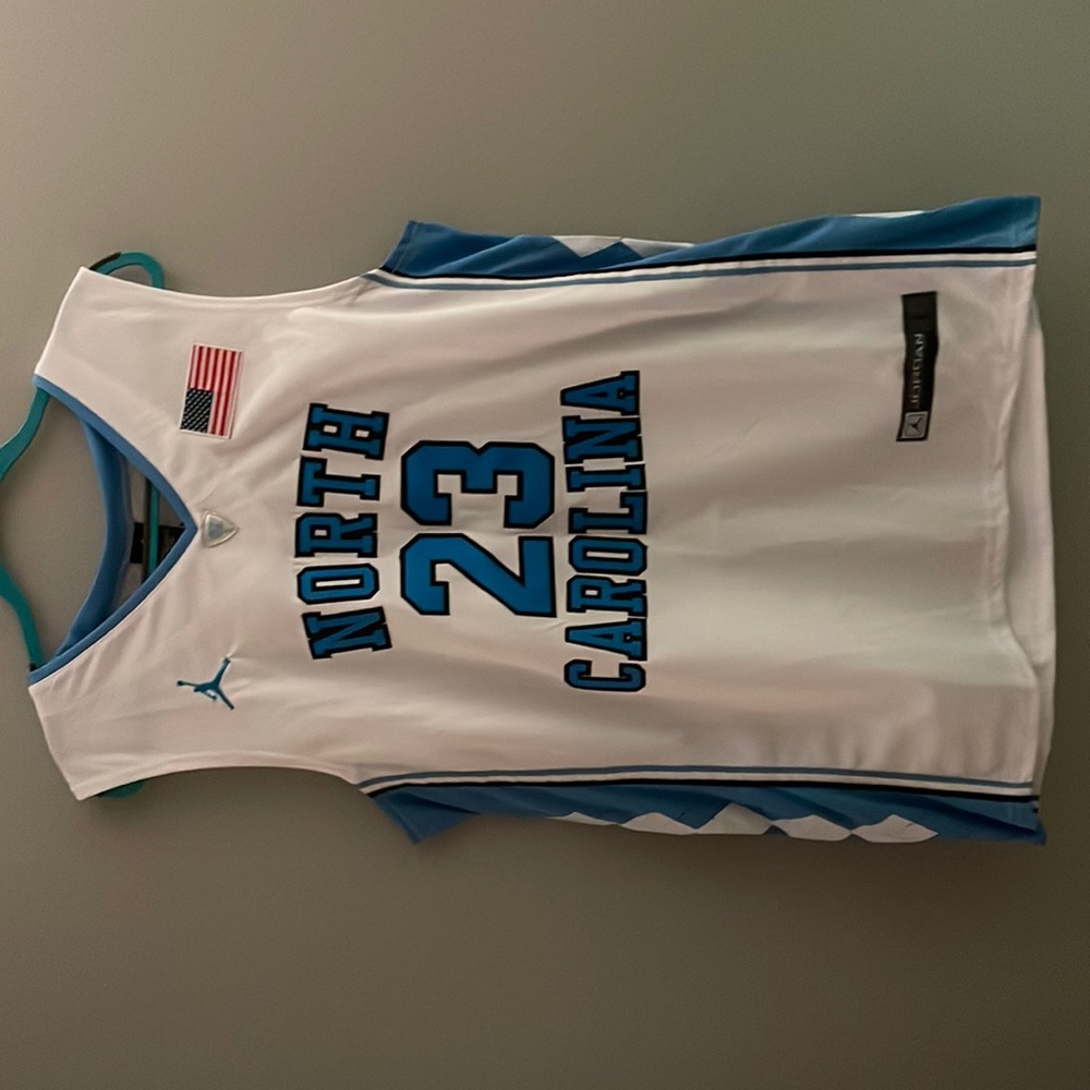 Michael Jordan UNC jersey